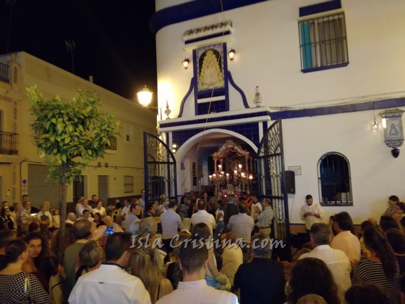 La Hermandad del Rocío de Isla Cristina reanuda la actividad del canto de la Salve