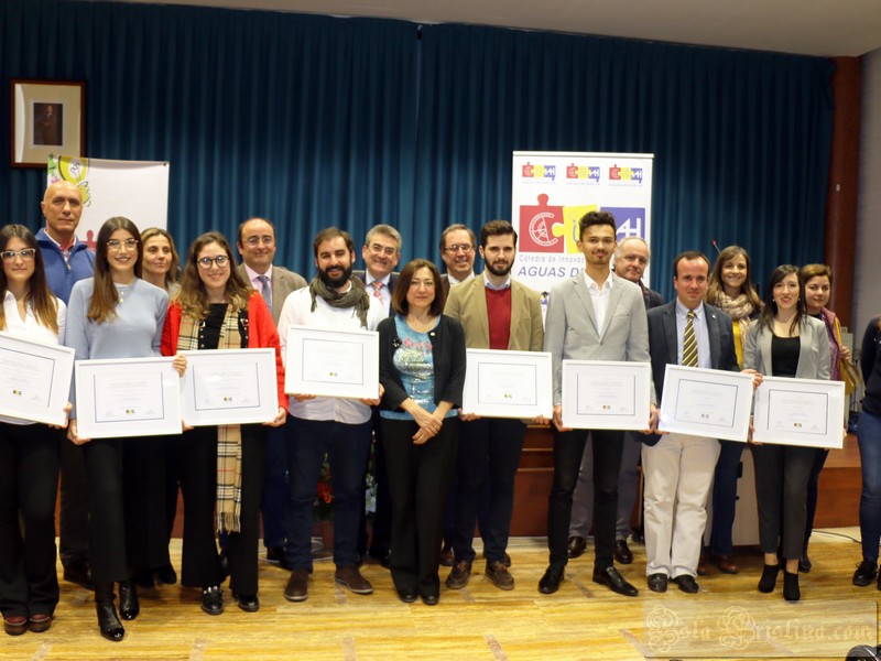 la Cátedra de Innovación Social y Operativa de Aguas de Huelva entrega Premios a jóvenes Universitarios