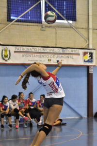 Verónica López, con la Selección Provincial de Voleibol