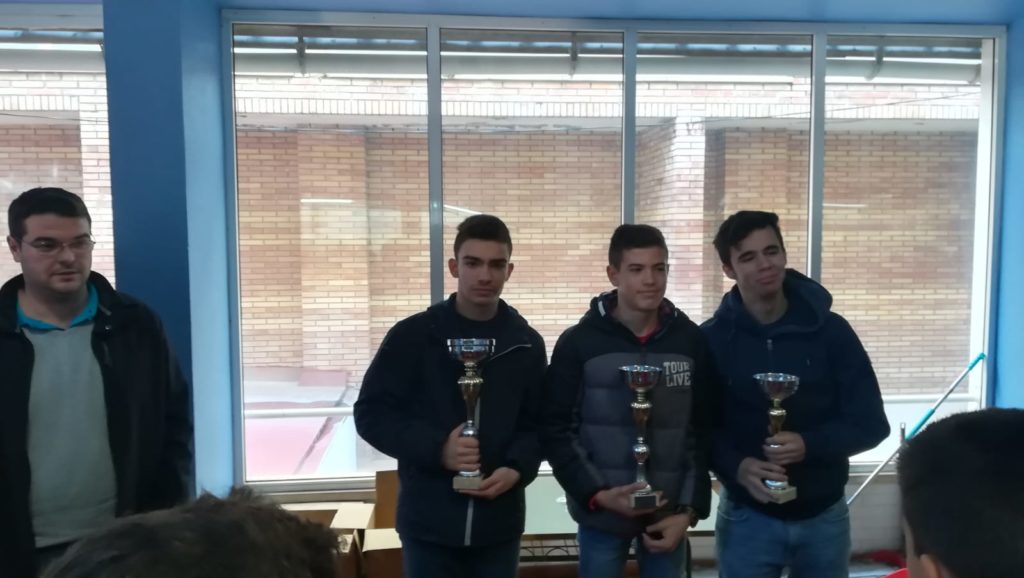 Alumnos del Club Ajedrez La Redondela, despiden el año con premios