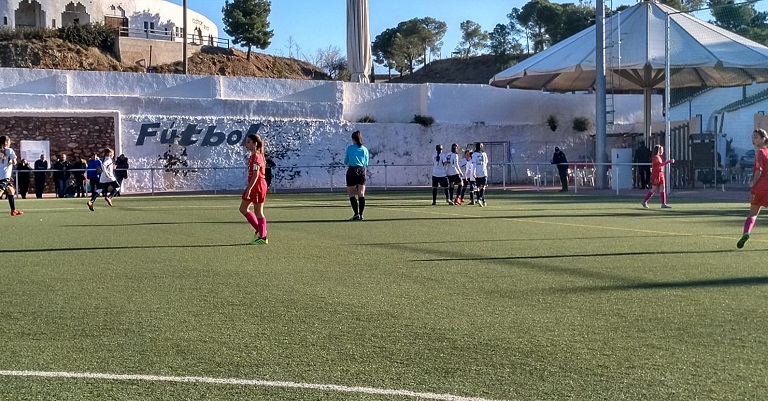 Empates entre Huelva y Granada (2-2) con gol de la isleña María del Mar