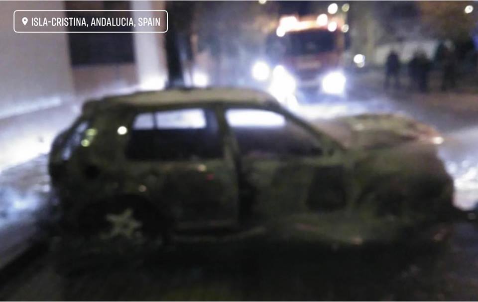 Una persona, herida tras explotar un vehículo en Isla Cristina