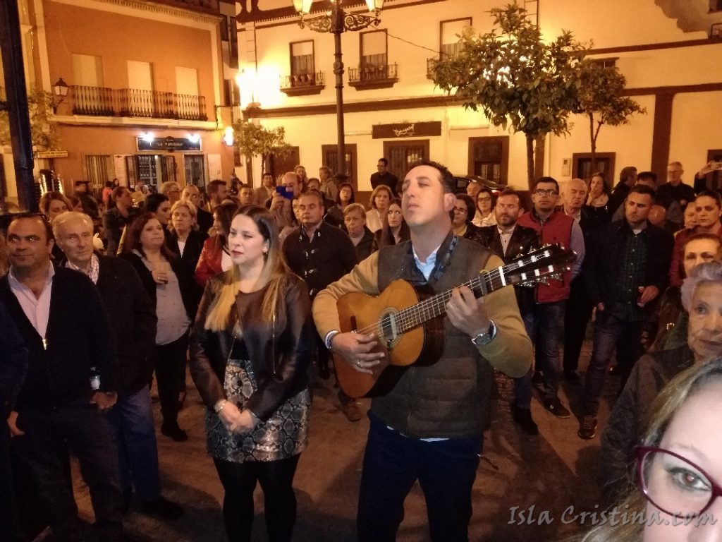 Se reanudó el canto de la Salve en la Casa Hermandad del Rocío de Isla Cristina