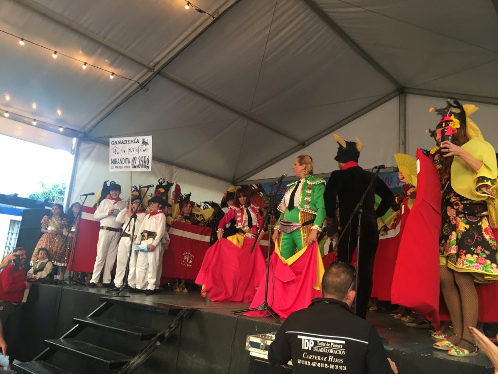 El Ayuntamiento entrega los premios del Carnaval y la Peña Pasacalles el Antifaz de Oro