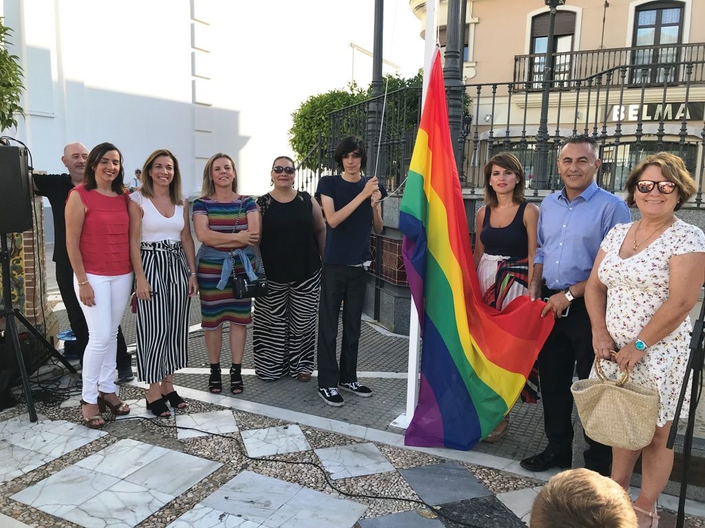 Isla Cristina conmemoró el Día Internacional del Orgullo LGTBI