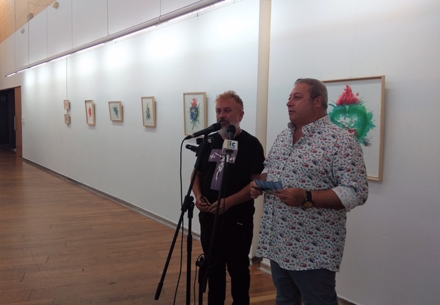 Isla Cristina acoge la exposición 'Corazón' del artista sevillano Luis de la Pura