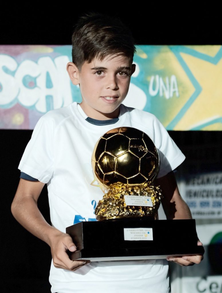 Alejandro Martín mejor jugador del “X Torneo Buscamos una Estrella”