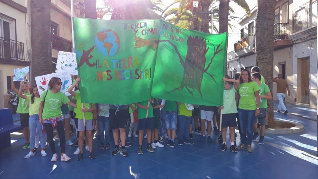 Escolares isleños se manifiestan contra el Cambio Climático
