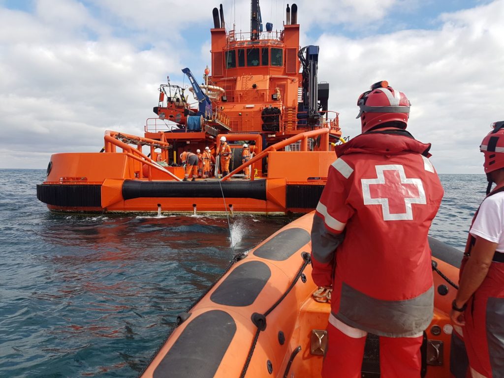 El barco de salvamento de Cruz Roja Huelva realizó más de 50 intervenciones este verano