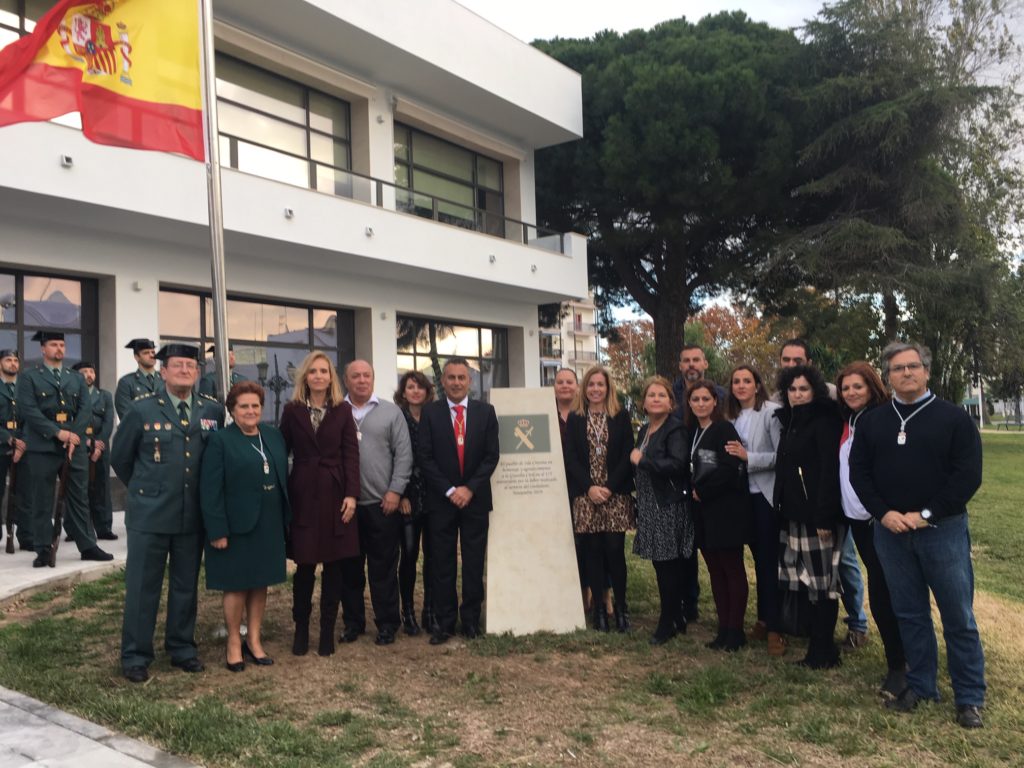 Isla Cristina dedica un monolito a la Guardia Civil por el 175 Aniversario de su fundación