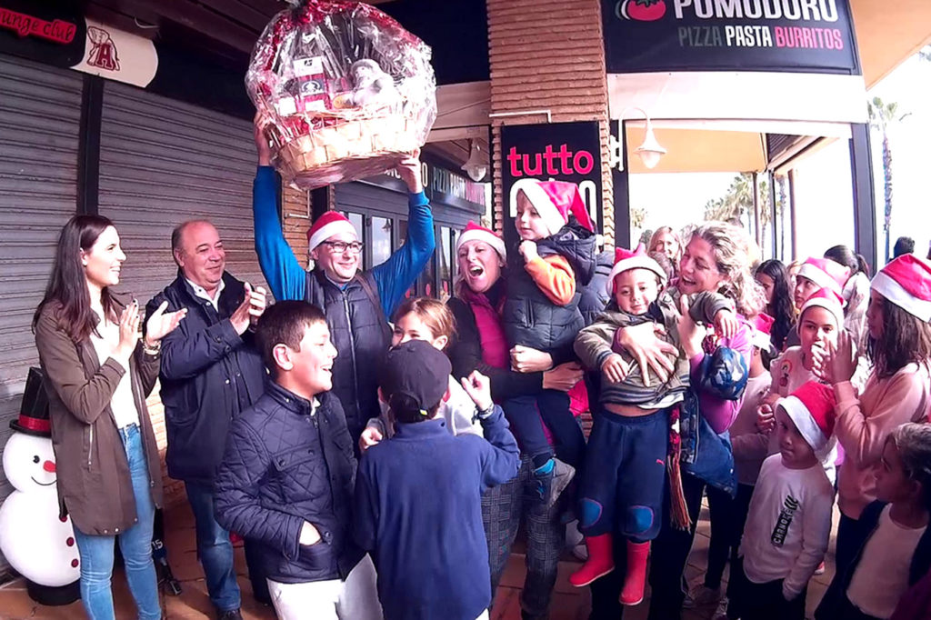 Celebrado el  V Concurso de Muñecos de Nieve Tumbados al Sol en Islantilla