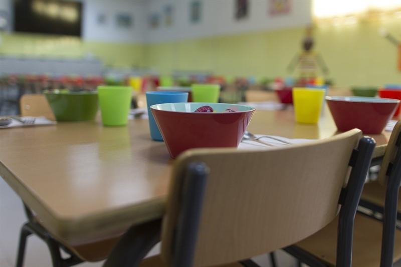 Junta ofrece tres comidas diarias a 5.100 escolares en riesgo de exclusión social