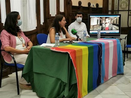 Presentan en el IAJ de Huelva la campaña 'Orgullo de ti' con motivo del Día del Orgullo LGTBI