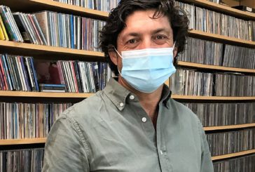 El escritor isleño Antonio Aguilera Nieves en los micrófonos de Radio Isla Cristina