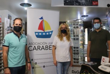 Gafas gratis para escolares con problemas económicos, gracias al acuerdo entre Óptica Puerto 31 y la Asociación Carabela