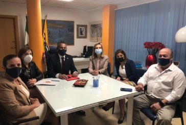 La Delegada del Gobierno en Andalucía visita Isla Cristina