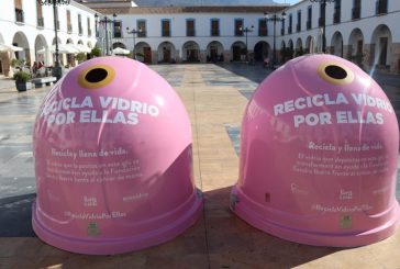Isla Cristina solidaria con la campaña “Recicla vidrio por ellas”