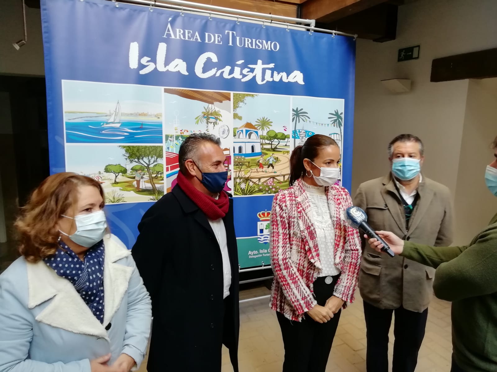 La Delegada de Turismo visita Isla Cristina