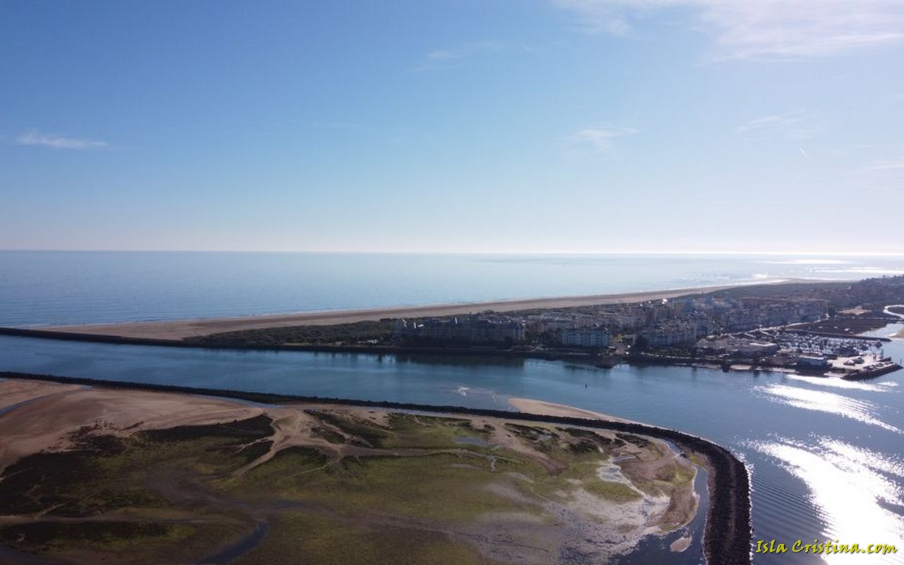 La Junta invertirá 1,8 millones en el dragado de la canal del puerto de Isla Cristina