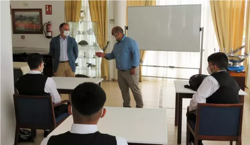 La Escuela de Hostelería de Islantilla inicia una nueva formación dirigida a camareros de sala