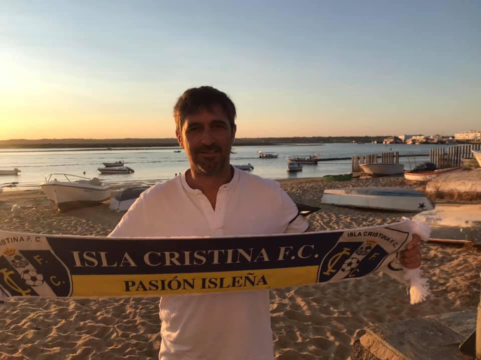 Pepe Vázquez sigue una temporada más como entrenador del Isla Cristina