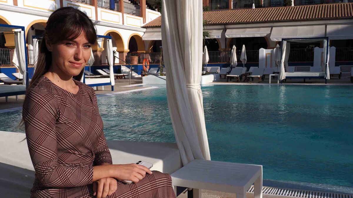 Una “influencer” madrileña cumple sueño de vivir en un hotel de Isla Cristina cobrando 4.000 €