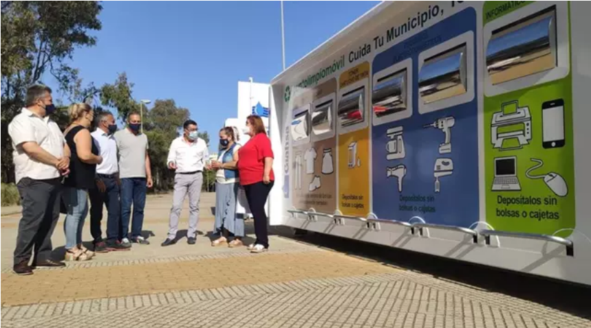 Giahsa presenta en Isla Cristina, un sistema de recogida de residuos a través de puntos limpios móviles