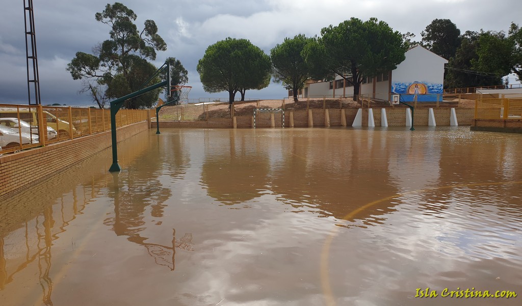 Recuperan la normalidad los centros educativos de Isla Cristina afectados por el temporal