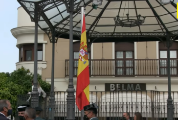 Izado de la Bandera de España en Isla Cristina con motivo de la Festividad del Pilar