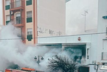 Incendio en una vivienda en la Gran Vía de Isla Cristina