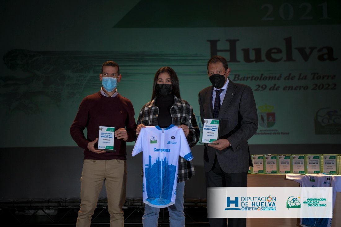 Marta Núñez premiada por la Federación Andaluza de Ciclismo