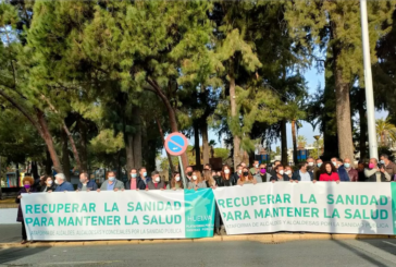 Alcaldes y portavoces de Huelva vuelven a concentrarse por 