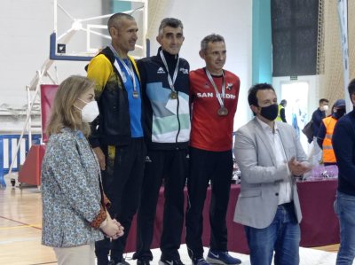 “Oche” Muriel rey del fondo andaluz suma su tercer oro en el Campeonato de Andalucía de Media Maratón en San Fernando