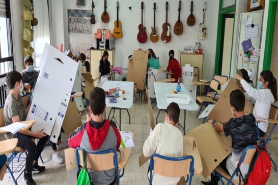 Escolares de Isla Cristina participan en los proyectos de Andalucía Profundiza