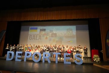 El Ayuntamiento de Isla Cristina homenajeó a más de medio centenar de deportistas