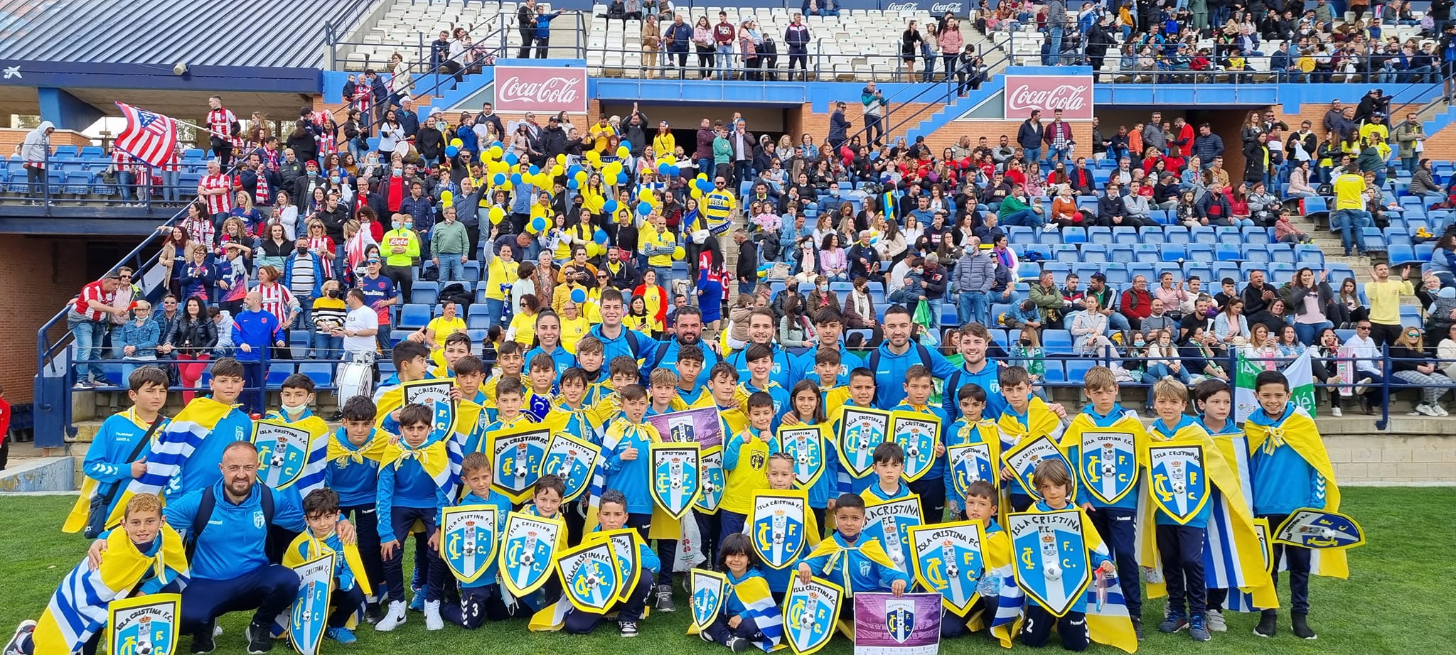 Más de 1500 niños invaden el césped del Estadio Colombino en la inauguración de la V Gañafote CUP