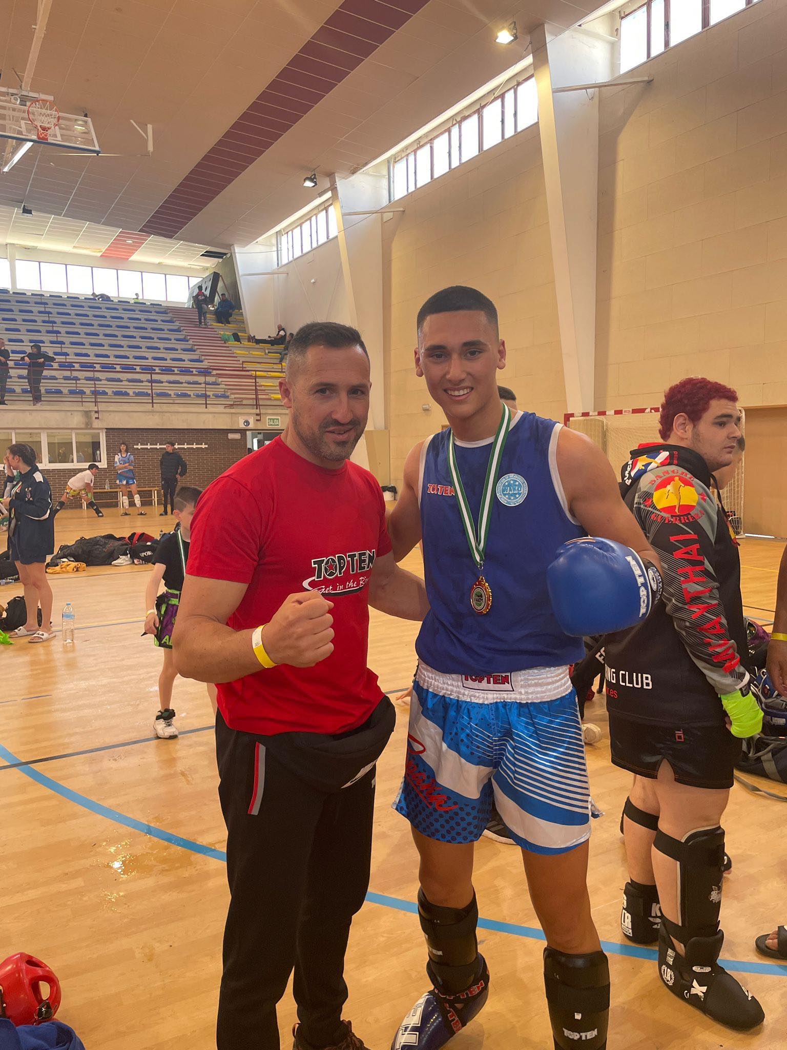 El luchador isleño Daniel Rodríguez medalla de oro en kick Light