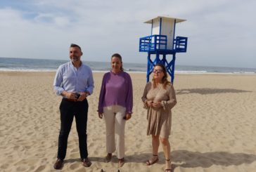 La Junta señala en Isla Cristina que las Banderas Azules «Certifican la riqueza y el potencial turístico» de Huelva