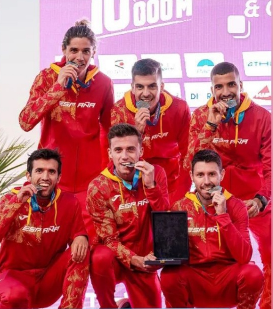 Zakaria Boufaljat subcampeón con España en la Copa de Europa de 10.000 en Francia