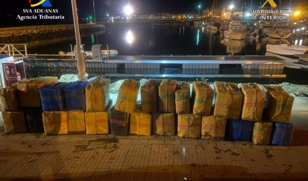 Intervenidas casi cuatro toneladas de hachís en menos de 24 horas en la costa de Huelva