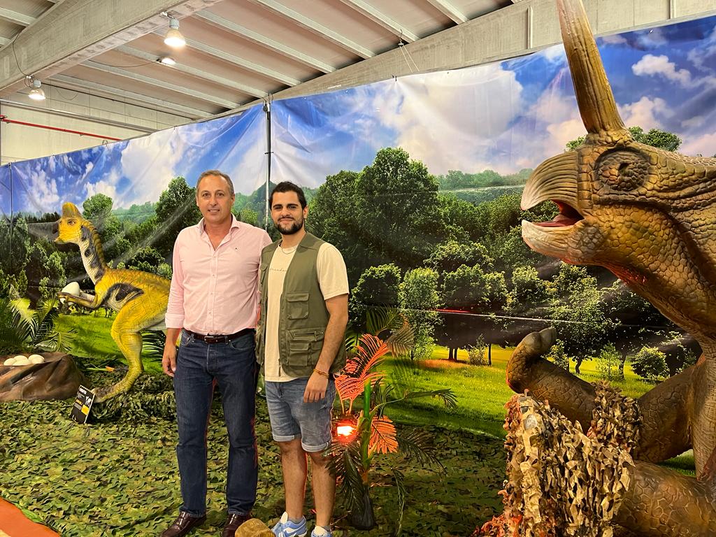 Éxito de la exposición Discovering Dinosaurs en Isla Cristina