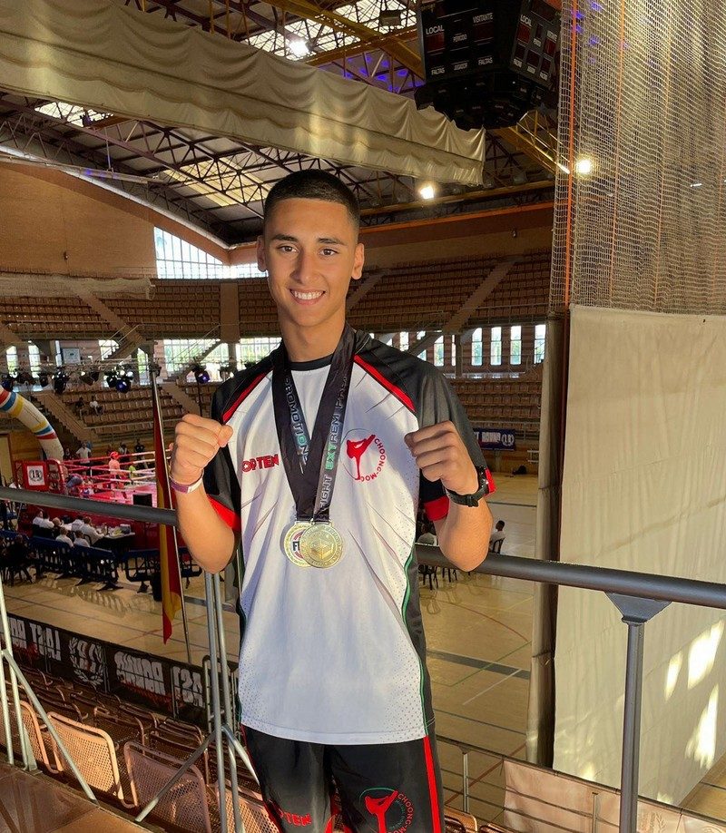 Doble oro para Daniel Rodríguez en el 4º open kickboxing FIGHTEXTREM de Badajoz