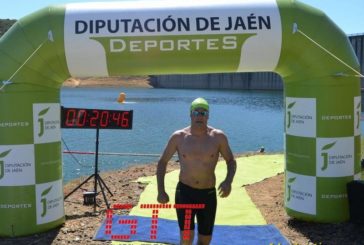 Rubén Gutiérrez, subcampeón absoluto de la Travesía a Nado de Carboneros (Jaén).