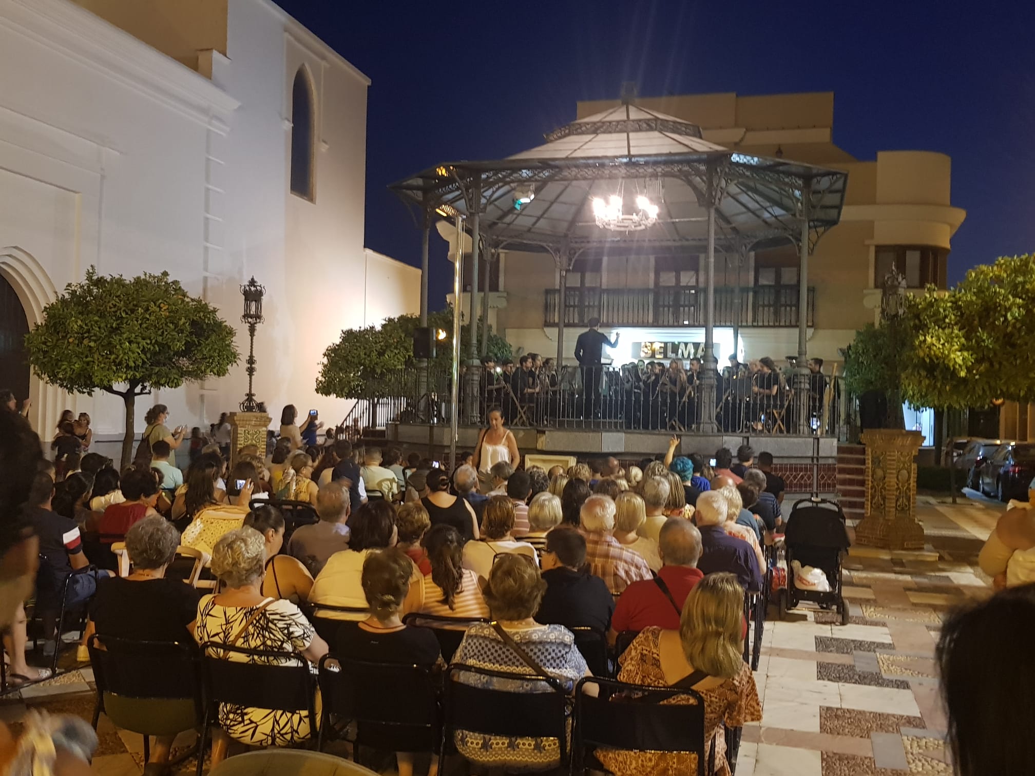 Arrancan los ‘jueves musicales’ en el kiosco de la música de la Plaza de la Paz en Isla Cristina