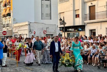 Multitudinaria Ofrenda de Flores a la Virgen del Carmen de Isla Cristina