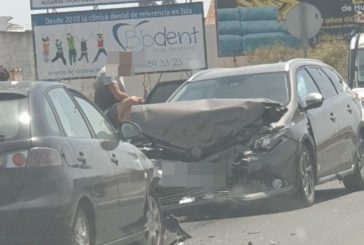 Accidente en la entrada de Isla Cristina con dos turismos implicados