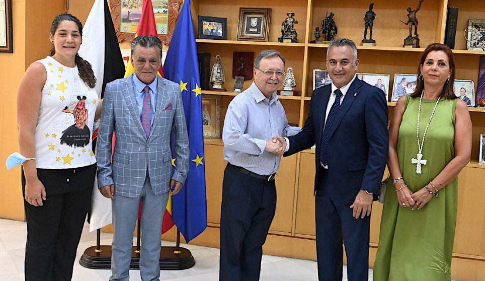 El alcalde de Isla Cristina es recibido por el presidente de la Ciudad Autónoma de Ceuta
