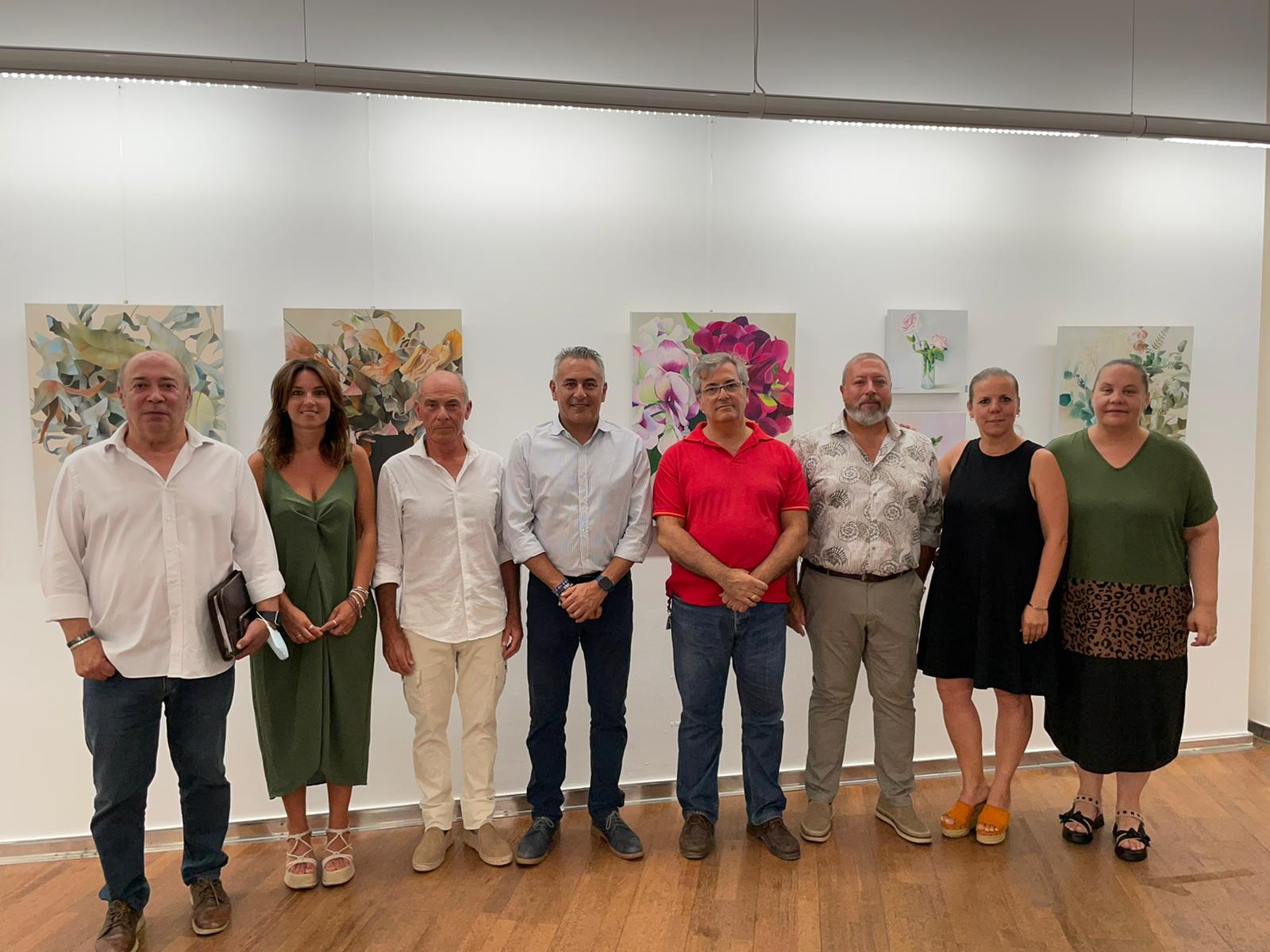 El pintor isleño Pedro Quesada muestra sus últimas obras en la Charo Olías de la localidad