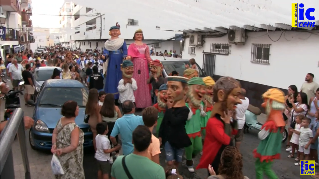 Desfile Cabezudos, Charanga “Los Entonaos”, y Encendido del Alumbrado-Fiestas Punta del Caimán 2022.