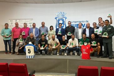 El Isla Cristina premiado como equipo más deportivo de la Primera Andaluza Sénior